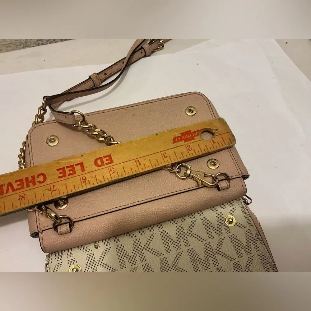 Michael Kors stylish crossbody